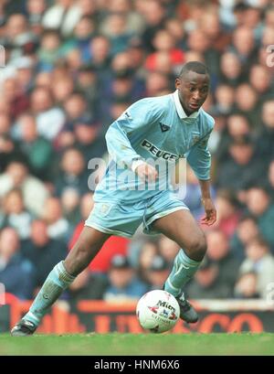 PETER NDLOVU COVENTRY CITY FC 01 Aprile 1996 Foto Stock