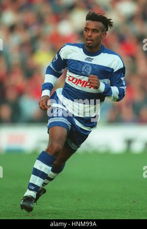 TREVOR SINCLAIR Queens Park Rangers FC 24 Ottobre 1995 Foto Stock