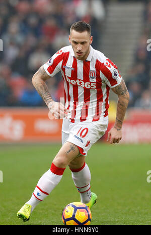 Il Marko Arnautovic di Stoke City durante la partita della Premier League allo stadio bet365, Stoke. PREMERE ASSOCIAZIONE foto. Data immagine: Sabato 11 febbraio 2017. Vedi PA storia CALCIO Stoke. Il credito fotografico dovrebbe essere: Martin Rickett/PA Wire. RESTRIZIONI: Nessun utilizzo con audio, video, dati, elenchi di apparecchi, logo di club/campionato o servizi "live" non autorizzati. L'uso in-match online è limitato a 75 immagini, senza emulazione video. Nessun utilizzo nelle scommesse, nei giochi o nelle pubblicazioni di singoli club/campionati/giocatori. Foto Stock