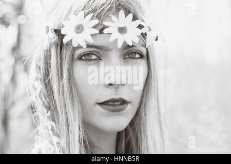 Hippy girl - 1970 volutamente in stile vintage fotografia Foto Stock