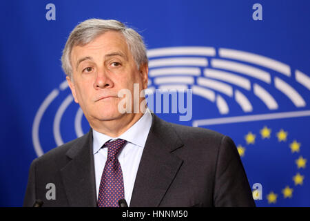 Bruxelles, Belgio - 30 Gennaio 2017: il Presidente del Parlamento europeo Antonio Tajani parla ai media dopo un incontro con il presidente bulgaro a Europea Foto Stock