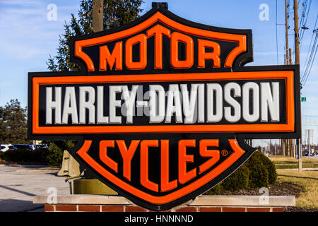 Indianapolis, IN - Circa Febbraio 2017: Harley-Davidson segnaletica locale. Harley Davidson di motocicli sono noti per il loro fedele seguito VII Foto Stock