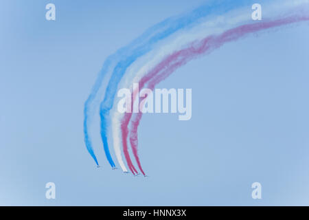 Francese Air force aerobatic team effettua una curva. Foto Stock