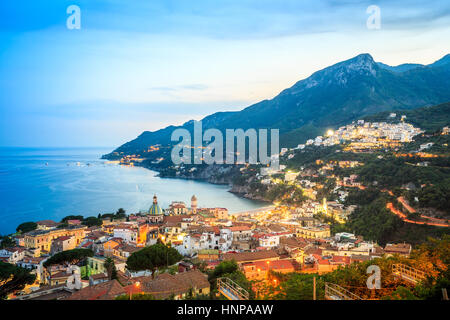 Vietri Sul Mare, sulla costa di Amalfi, Salerno, Campania, Italia Foto Stock