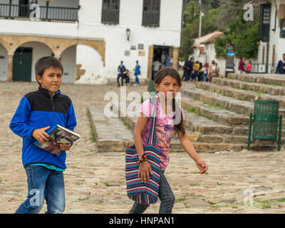 Villa de Leyva, Colombia - Maggio 02, 2016: gli abitanti di Villa de Leyva Foto Stock