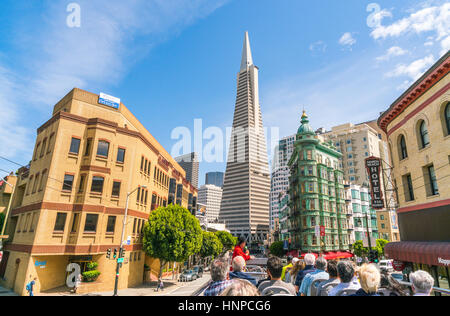 La scena del centro cittadino di San Francisco con un sacco di costruire il giorno per solo uso editoriale. -Sparare il 20/04/16. Foto Stock