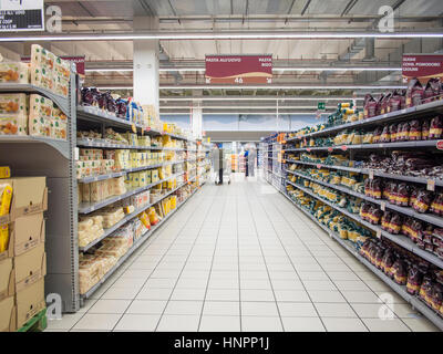 Cremona Po Mall Shopping Centre, Cremona italia Foto Stock