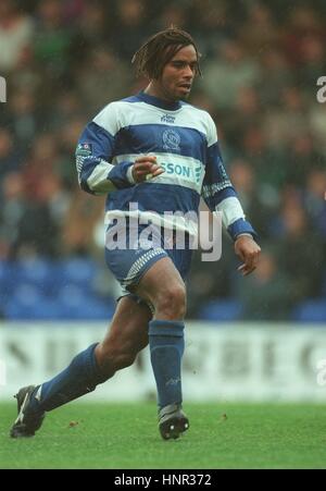 TREVOR SINCLAIR Queens Park Rangers FC 31 Ottobre 1996 Foto Stock