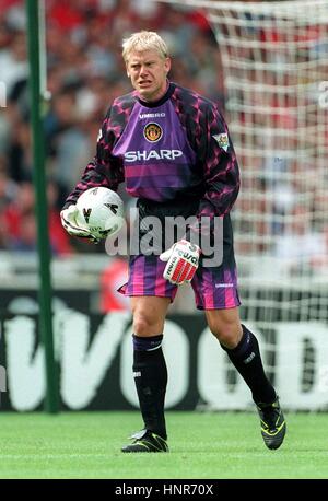 peter-schmeichel-manchester-