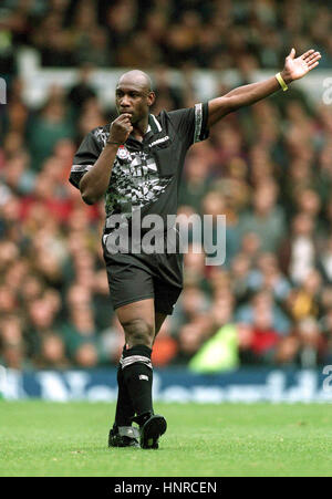 URIAH RENNIE PREMIER LEAGUE ARBITRO 28 Ottobre 1996 Foto Stock