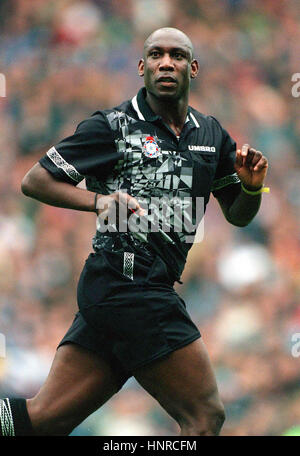 URIAH RENNIE PREMIER LEAGUE ARBITRO 28 Ottobre 1996 Foto Stock