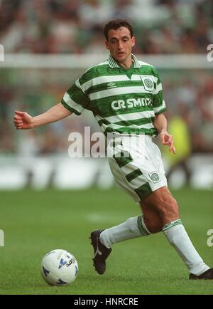 PAUL MCSTAY Glasgow Celtic FC 19 Agosto 1996 Foto Stock