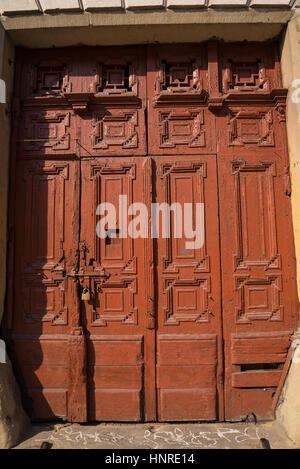 Antica porta bloccata a Cracovia Polonia Foto Stock