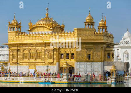 Amritsar, India - 29 Marzo 2016: Tempio d'Oro (Harmandir Sahib) di Amritsar Punjab, India Foto Stock