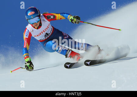 San Moritz, Svizzera. Xvi Feb, 2017. Atleta americana Mikaela Shiffrin in azione a Mondiali di sci alpino a San Moritz, Svizzera, 16 febbraio 2017. Foto: Michael Kappeler/dpa/Alamy Live News Foto Stock