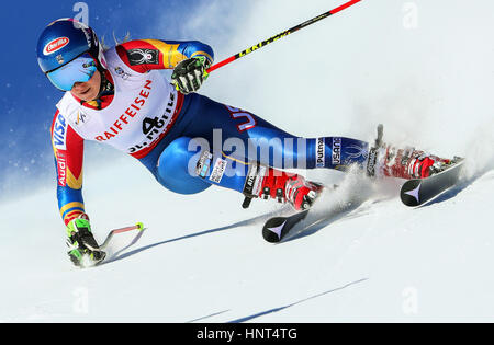 San Moritz, Svizzera. Xvi Feb, 2017. Atleta americana Mikaela Shiffrin in azione a Mondiali di sci alpino a San Moritz, Svizzera, 16 febbraio 2017. Foto: Michael Kappeler/dpa/Alamy Live News Foto Stock