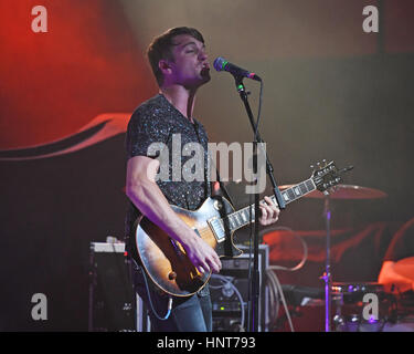 Fort Lauderdale Florida, Stati Uniti d'America. 15 Feb, 2017. Teatro vinile esegue alla Rivoluzione di febbraio 15, 2017 a Fort Lauderdale, Florida. Credito: Mpi04/media/punzone Alamy Live News Foto Stock