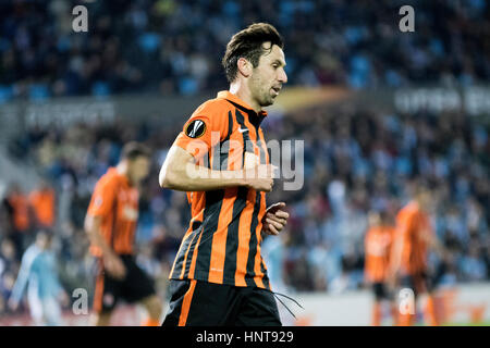 Vigo, Spagna. Xvi Feb, 2017. Darijo Srna (difensore, Shajtar Donetsk) durante la partita di calcio della prima tappa del giro di 32 della UEFA Europa League 2016/2017 tra RC Celta de Vigo e FK Shajtar Donetsk a Balaidos Stadium il 16 febbraio 2017 a Vigo, Spagna. Credito: David Gato/Alamy Live News Foto Stock