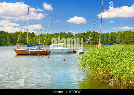 Barche a vela a Sztynort lago, la Masuria regione, Polonia, Europa Foto Stock