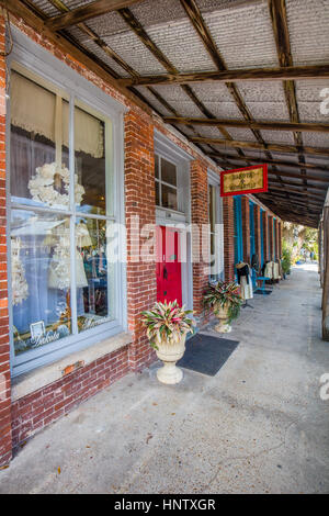 Cholokka Boulevard di Micanopy in Alachua County. Florida's auto proclamata capitale di antiquariato. Così chiamato in onore di un Seminole capo indiano e si stabilirono in Foto Stock