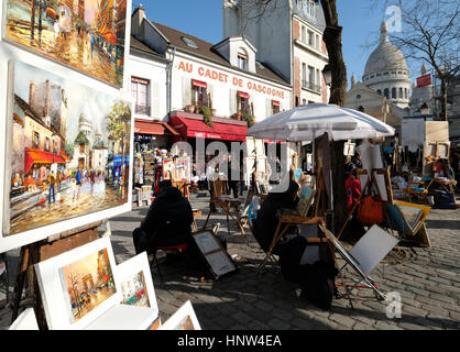 Artisti e turisti nella Place du Tertre, Montmartre, Parigi, Francia, Europa Foto Stock