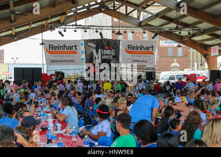 Un centro di intrattenimento a 2016 Mudbug Madness Festival a Shreveport, Louisiana Foto Stock