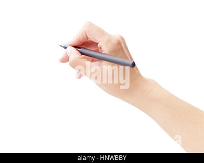 Mano di una femmina tenendo una penna isolata su sfondo bianco. Foto Stock