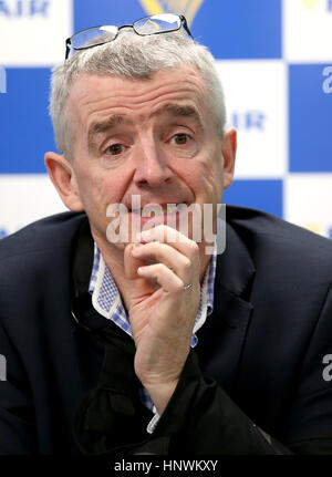 Ryanair chief executive Michael O'Leary durante una conferenza stampa a Edimburgo dove ha annunciato è 2017 programma invernale per la Scozia. Foto Stock