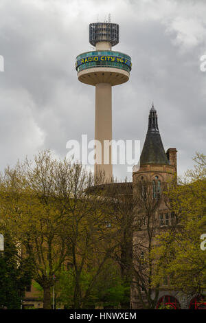 Il Radio City tower o San Giovanni Beacon in Liverpools city center inaugurato nel 1969 e l'edificio più alto Foto Stock