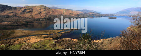 Molla, Derwentwater dal punto di vista di sorpresa, Keswick, Parco Nazionale del Distretto dei Laghi, Cumbria County, England, Regno Unito Foto Stock