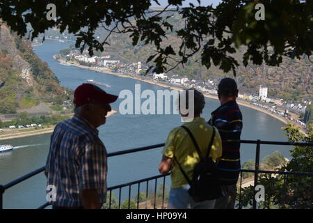 San Goarshausen, Germania - 15 settembre 2016 - i turisti sulla sommità della Rupe Loreley vicino San Goarhausen in tedesco valle del Reno Foto Stock