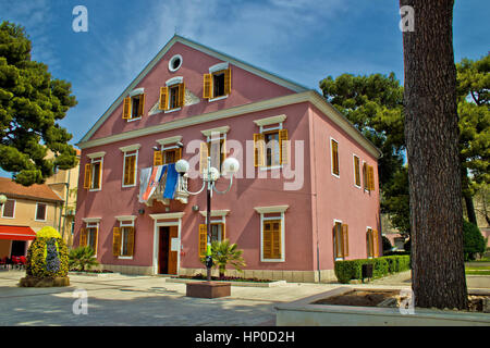 Città dalmata di Biograd na moru city hall, Croazia Foto Stock