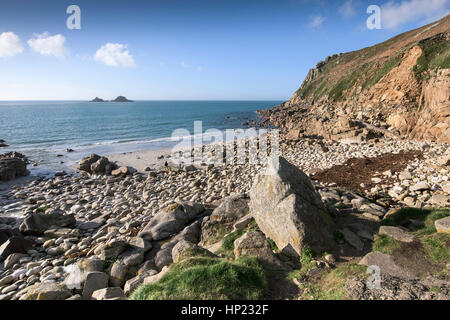 Spiaggia di robusti Porth Nanven Cornwall Inghilterra SSSI REGNO UNITO Foto Stock