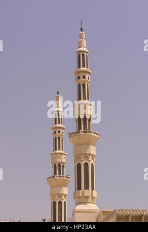 SHARJAH EMIRATI ARABI UNITI - King Faisal moschea in Sharjah. Sharjah city è 10km a nord est di Dubai. Foto Stock