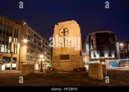 Bristol Il cenotafio II Guerra Mondiale War Memorial Situato inBristol centro città come memoriale di quelli da Bristol che hanno perso le loro vite. Bristol, Inghilterra. Foto Stock