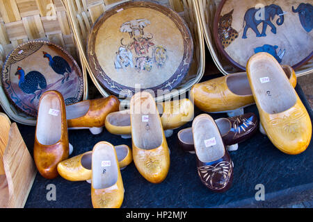 Artigianato. Barcena Mayor village. Cabuerniga Valley. Cantabria, Spagna. Foto Stock