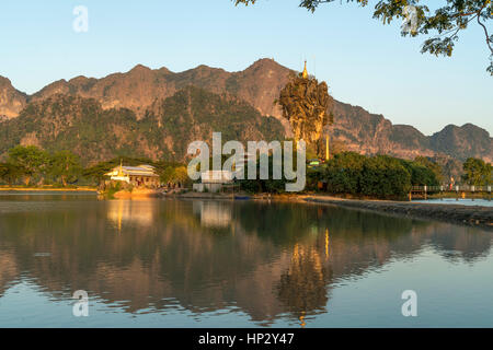 Kyauk Ka Lat Pagode, di Hpa-an, Myanmar, Asien | Kyauk Kalat Pagoda di Hpa-an, Myanmar, Asia Foto Stock