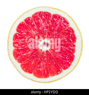 Isolamento di uno fette di succo di pompelmo fresco su sfondo bianco Foto Stock