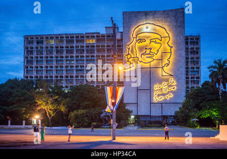 Ernesto che Guevara murale sul Ministero degli interni edificio, Piazza della Rivoluzione, ''Plaza de la Revolucion'', la Habana, Cuba Foto Stock