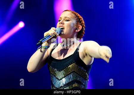 BENICASSIM, Spagna - 19 luglio Katy B (inglese cantante e cantautore) in concerto a FIB Festival il 19 luglio 2014 a Benicassim, Spagna. Foto Stock