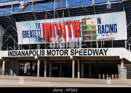 Indianapolis - Circa Febbraio 2017: porta due ingresso al Motor Speedway di Indianapolis. Il sistema IMS si prepara per la 101st in esecuzione di Indy 500 di VI Foto Stock