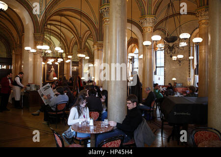 Il Cafe Central, Vienna, Austria, Europa Foto Stock