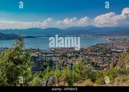 Fethiye panorama cittadino della Turchia Foto Stock