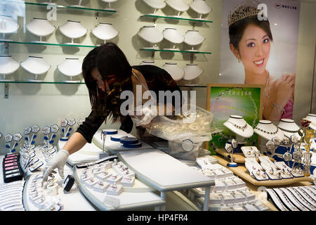 Chinatown. Linea di diamante gioielli INC. 175 Canal St, New York City, STATI UNITI D'AMERICA,www.cathayjewelrynyc.com Foto Stock