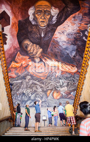 "Hidalgo' pittura murale di José Clemente Orozco sulla scala principale del palazzo del governo, a Guadalajara. Jalisco, Messico Foto Stock