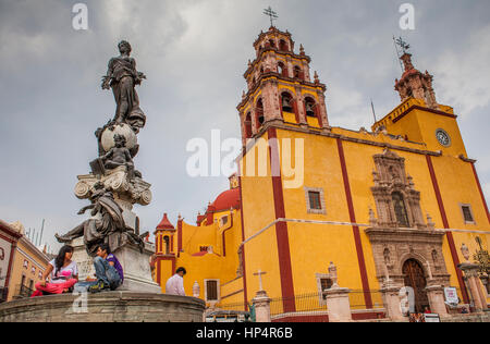 Basilica de Nuestra Senora de Guanajuato, Plaza de la Paz, Guanajuato, membro Guanajuato, Messico Foto Stock