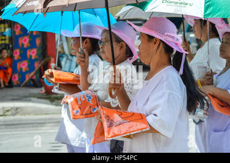 Chiang Rai, Tailandia - 15 Luglio 2016 : Candela Festival Parade, la tradizione del buddismo. Foto Stock