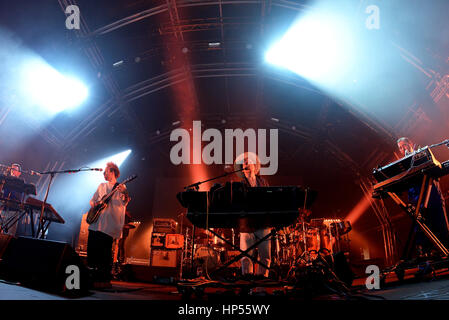 Barcellona - Jun 19: Hot Chip (electronic music band) live performance al Sonar Festival il 19 giugno 2015 a Barcellona, Spagna. Foto Stock