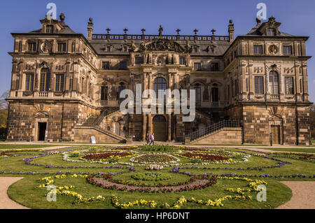 Palazzo barocco nel grande giardino, Dresden Foto Stock