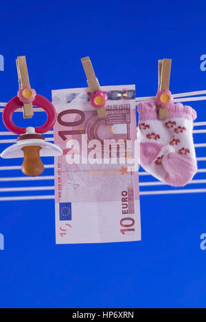 Symbolbild Kindergeld - simbolico per assegno per figli a carico Foto Stock